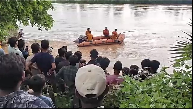 ୫୫ ବର୍ଷୀୟ ବ୍ୟକ୍ତିଙ୍କୁ ଟାଣିନେଲା କୁମ୍ଭୀର