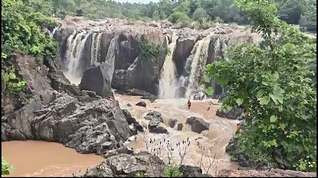 ଭୋଜି କରିବାକୁ ଯାଇ ଗୁଣ୍ଡିଚାଘାଗି ଜଳପ୍ରପାତରେ ବୁଡ଼ିଗଲେ ଯୁବକ
