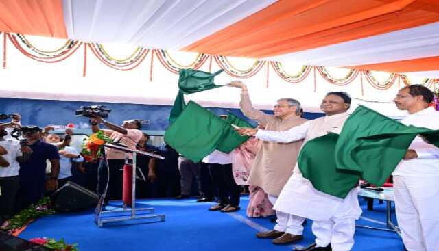 ରଥଯାତ୍ରା ପୂର୍ବରୁ ପୁରୀରୁ କୋରାପୁଟକୁ ଗଡିଲା ନୂଆ ଟ୍ରେନ୍, ମୁଖ୍ୟମନ୍ତ୍ରୀ କଲେ ଶୁଭାରମ୍ଭ