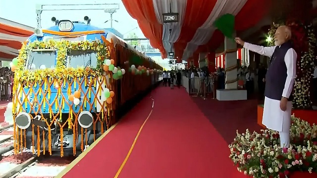 ଗଡ଼ିଲା ଦେଶର ପ୍ରଥମ ସ୍ବଦେଶୀ ହାଇଡ୍ରୋଜେନ୍ ଟ୍ରେନ୍, ଶୁଭାରମ୍ଭ କଲେ ପ୍ରଧାନମନ୍ତ୍ରୀ