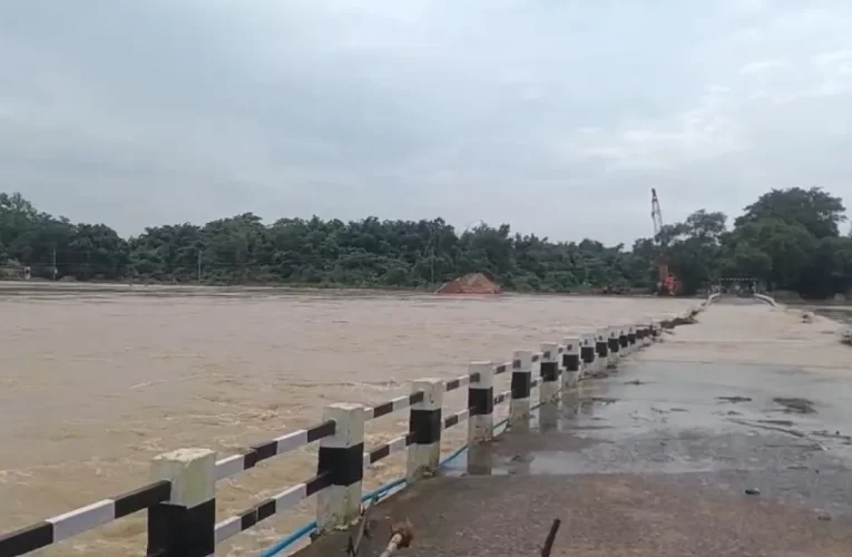 ଲଗାଣ ବର୍ଷାରେ ଧୋଇଗଲା ପୋଲ, ରାସଗୋବିନ୍ଦପୁର- ଅମର୍ଦ୍ଦାକୁ ଯୋଗାଯୋଗ ବିଚ୍ଛିନ୍ନ
