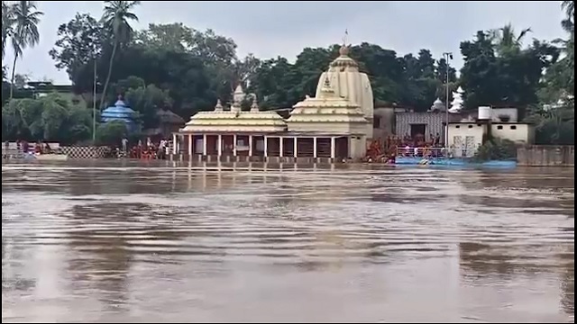 ଉପରମୁଣ୍ଡରେ ଲଗାଣ ବର୍ଷା ଯୋଗୁଁ ବୈତରଣୀରେ ତୃତୀୟ ବନ୍ୟା, ବଢ଼ିଲା ନଦୀକୂଳିଆଙ୍କ ଚିନ୍ତା