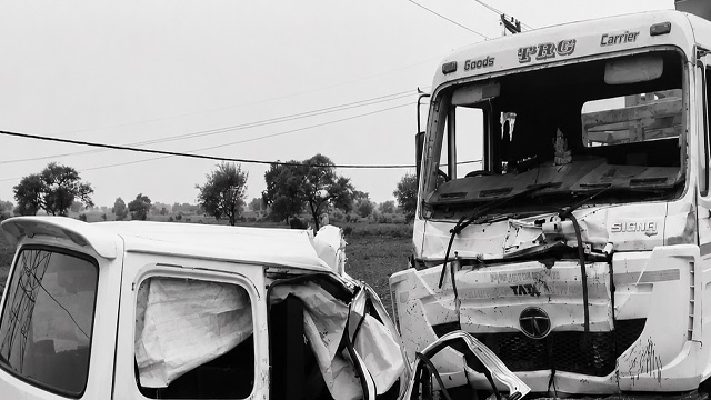 ମହାକାଳଙ୍କୁ ଦର୍ଶନ କରି ଫେରିବା ବେଳେ ଦୁର୍ଘଟଣା, ଚାଲିଗଲା ୬ ଯୁବକଙ୍କ ଜୀବନ