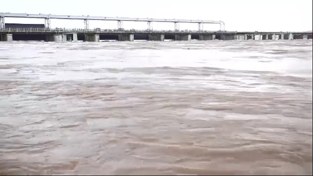 ମହାନଦୀରେ ଆଉ ବନ୍ୟା ସ୍ଥିତି ନାହିଁ, କମୁଛି ହୀରାକୁଦ ଜଳସ୍ତର