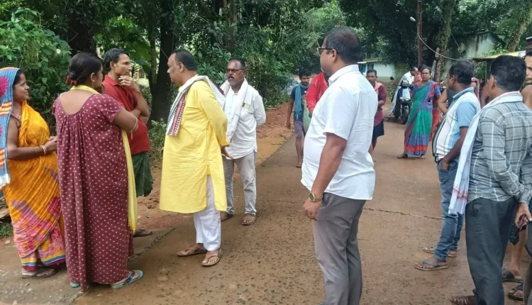 ବନ୍ୟାଞ୍ଚଳ ପରିଦର୍ଶନ ବେଳେ ବିଧାୟକଙ୍କୁ ଦୁର୍ବ୍ୟବହାର