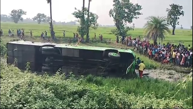 ଓଲଟିଲା ବସ୍, ୩୦ରୁ ଅଧିକ ଯାତ୍ରୀ ଆହତ