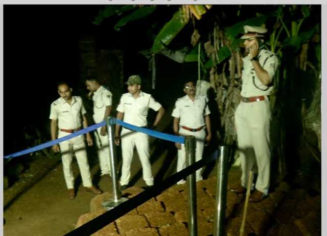 ମୋବାଇଲରେ ଉଚ୍ଚସ୍ୱରରେ କଥା ହେବାକୁ ନେଇ ବୋମାମାଡ଼ ; ବଡ଼ ଭାଇ ମୃତ, ସାନ ଗୁରୁତର