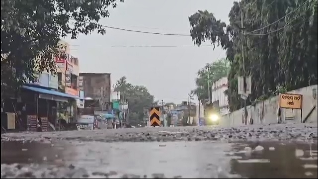 ବର୍ଷା ମୁକାବିଲା ପାଇଁ ଗଜପତି ଜିଲ୍ଲା ପ୍ରଶାସନ ସଜାଗ, ୨୬୪ ଅସ୍ଥାୟୀ ଆଶ୍ରୟସ୍ଥଳୀ ପ୍ରସ୍ତୁତ