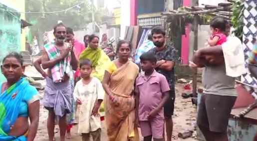 ବନ୍ୟା ପରେ ବଢ଼ିଲା ଦୁର୍ଦ୍ଦଶା, ବିଦ୍ୟୁତ୍ ସେବା, ଖାଦ୍ୟ ଓ ପାନୀୟ ଜଳ ପାଇଁ ସଂଘର୍ଷ କରୁଛନ୍ତି ବିପନ୍ନ