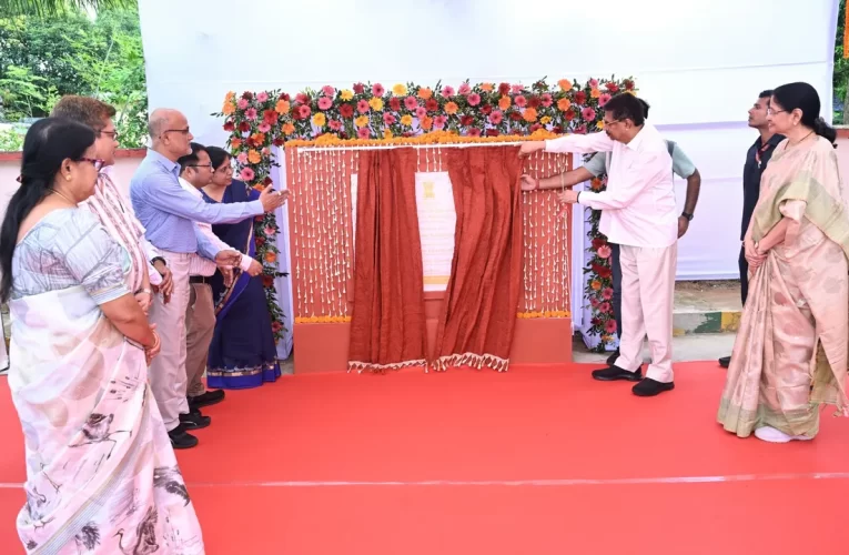 ଲୋକଭବନରେ ଆଉ ୧୪୪ କ୍ୱାର୍ଟର୍ସ ନିର୍ମାଣ ପାଇଁ ଭିତ୍ତିପ୍ରସ୍ତର ସ୍ଥାପନ